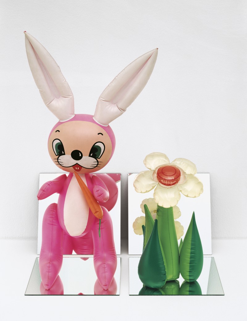 1. Koons_Inflatable flower & bunny (1) 